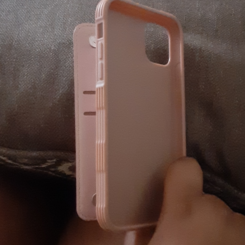 iPhone 11 case - Picture 4 of 4